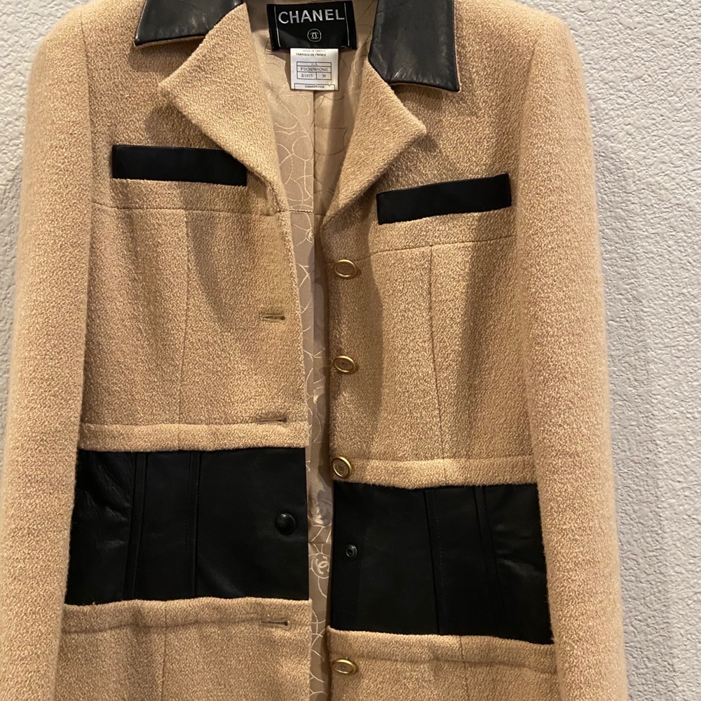 CHANEL LONG WHOOL AND LETHER JACKET